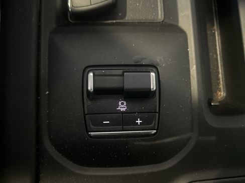 Used 2024 GMC Sierra 2500 AT4X image 30