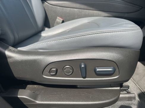 Used 2024 Buick Enclave Premium image 25