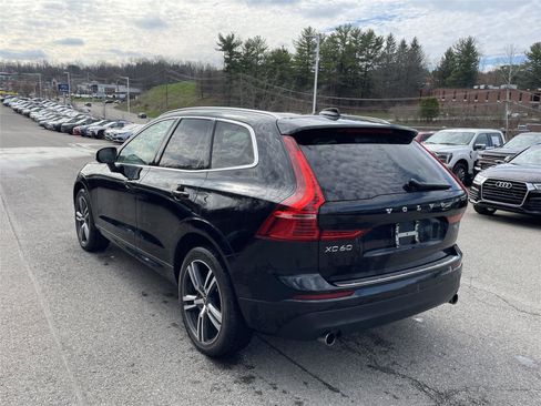 Used 2019 Volvo XC60 T5 Momentum w/ Multimedia Package image 3
