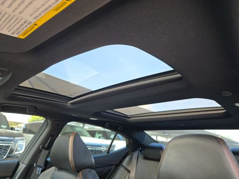 Used 2021 Nissan Maxima SR w/ Sport Mat Group FWD image 10
