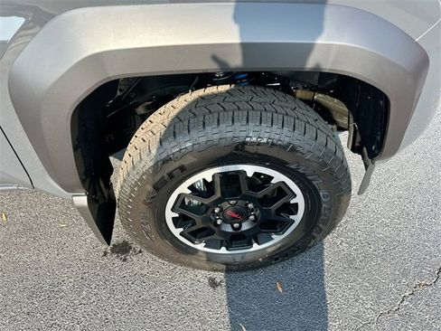 New 2025 Toyota Tacoma TRD Off-Road image 19