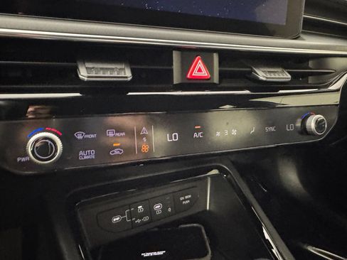 Used 2025 Kia K5 GT-Line w/ GT-Line Premium Package FWD image 28