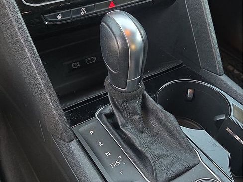 Used 2018 Volkswagen Atlas SEL Premium image 29