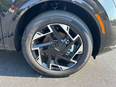 Certified 2025 Kia Sportage SX AWD/4WD image 12