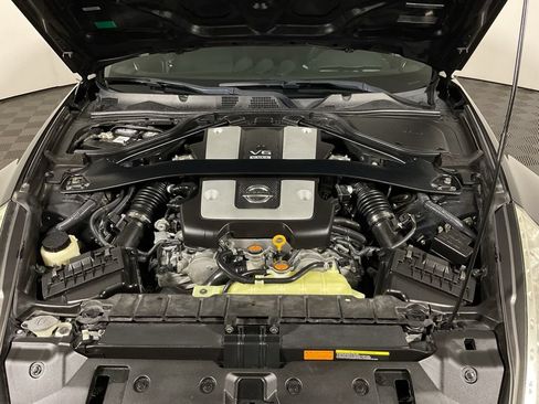 Used 2014 Nissan 370Z Coupe RWD image 33