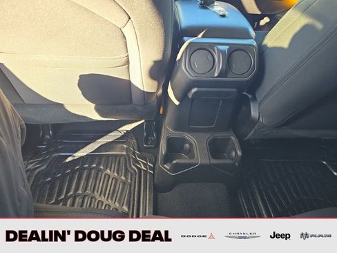 Used 2021 Jeep Wrangler Unlimited Sport image 27