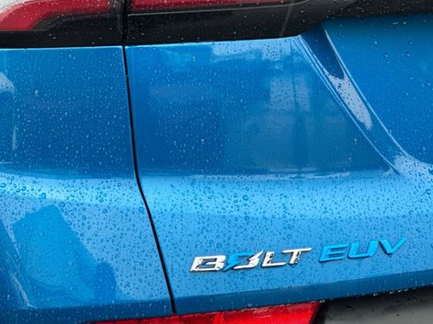 Used 2022 Chevrolet Bolt EUV Premier w/ Sun & Sound Package image 46