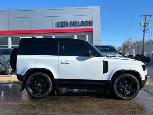 Used 2022 Land Rover Defender 90 V8 AWD/4WD image 14