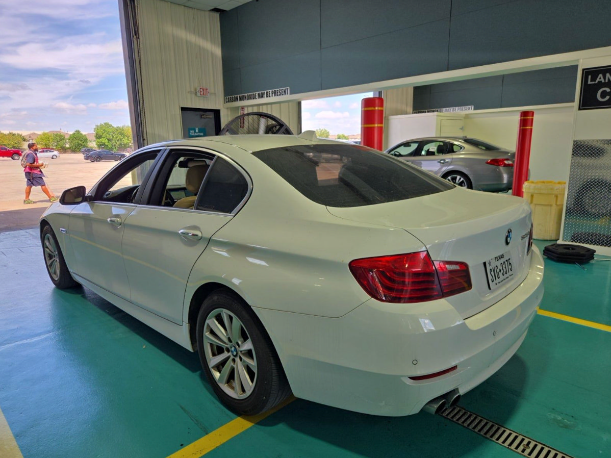 Used 2016 BMW 528i Sedan RWD image 2