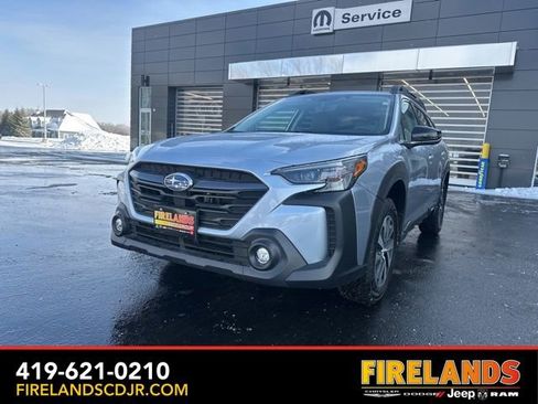 Used 2025 Subaru Outback Premium w/ Popular Package #1A image 4