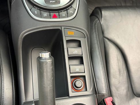 Used 2011 Audi R8 V10 image 29