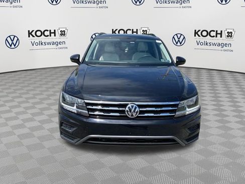 Used 2021 Volkswagen Tiguan SE w/ Panoramic Sunroof Package AWD/4WD image 2