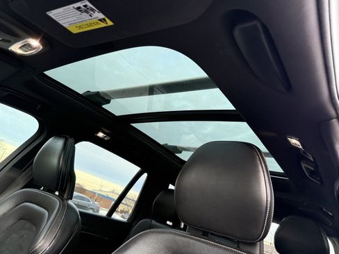 Used 2017 Volvo XC90 T8 R-Design w/ Vision Package image 17