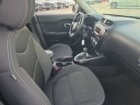 Used 2014 Kia Soul FWD image 9