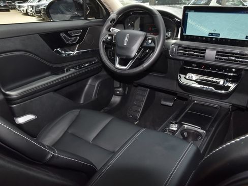 New 2026 Lincoln Corsair Premiere FWD image 15