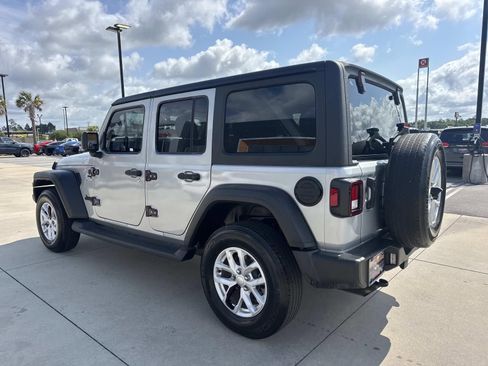 Used 2023 Jeep Wrangler Unlimited Sport AWD/4WD image 5