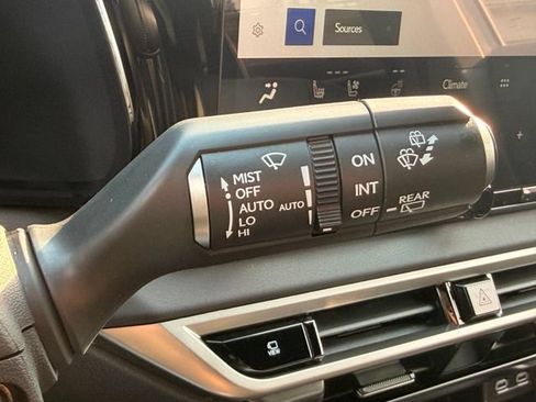 Certified 2026 Lexus RX 350h w/ Convenience Package AWD/4WD image 17