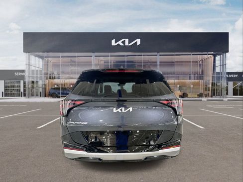 New 2026 Kia Sportage SX image 7