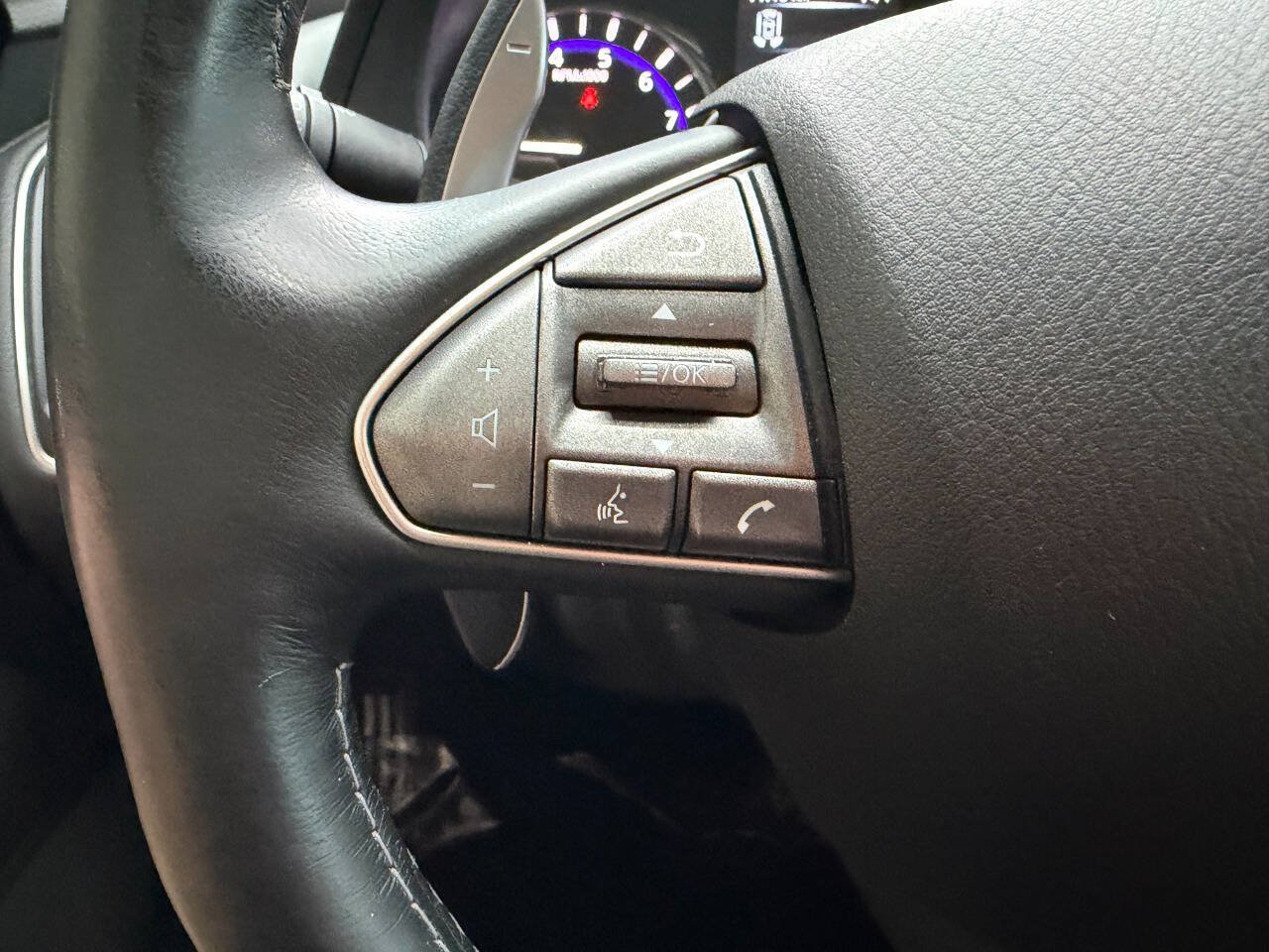 Used 2014 INFINITI Q50 AWD w/ Technology Package image 23