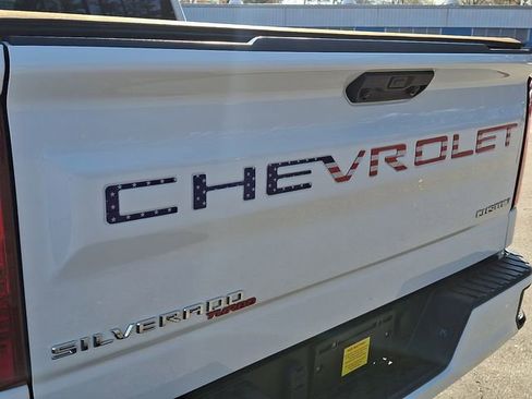 Used 2024 Chevrolet Silverado 1500 Custom image 36