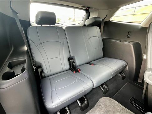 Used 2021 Buick Enclave Premium w/ LPO, Cargo Package image 27