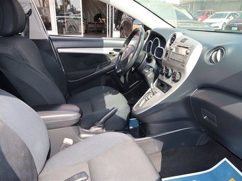 Used 2010 Toyota Matrix image 7