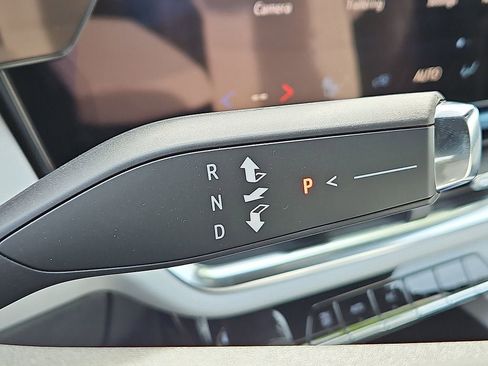 New 2026 Chevrolet Equinox EV LT FWD image 10
