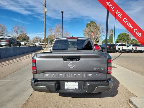 Used 2022 Nissan Frontier SV image 6