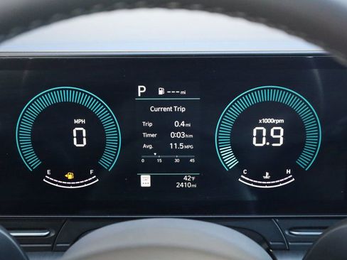 Used 2025 Hyundai Kona SEL image 40