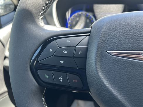 New 2026 Chrysler Pacifica Select image 34