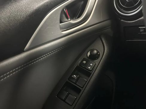 Used 2019 MAZDA CX-3 Touring w/ Preferred Equipment Package FWD image 17