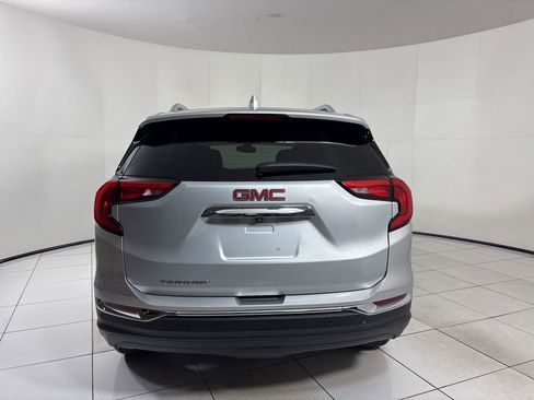 Used 2021 GMC Terrain SLT w/ Infotainment Package II image 4