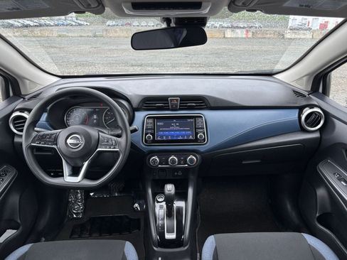 Used 2025 Nissan Versa SV FWD image 28