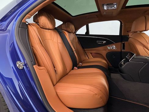 Used 2024 Bentley Flying Spur V8 AWD/4WD image 31