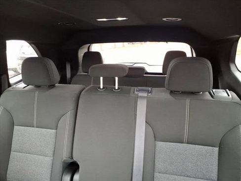 Used 2025 GMC Acadia Elevation image 22