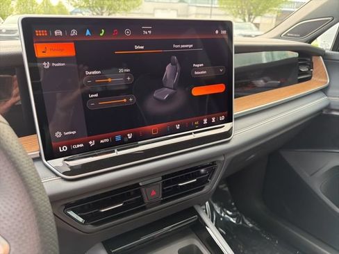 New 2026 Volkswagen Tiguan SEL R-Line AWD/4WD image 48