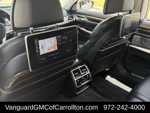 Used 2022 BMW 750i xDrive AWD/4WD image 33