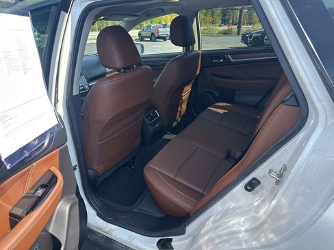Used 2018 Subaru Outback 3.6R Touring image 29