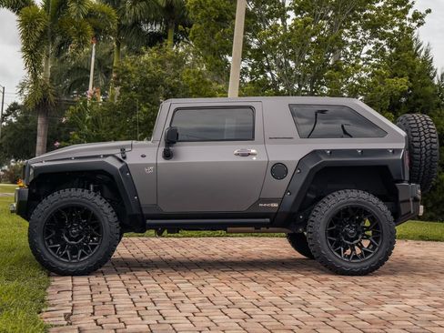 Used 2017 Jeep Wrangler Unlimited Sport w/ Quick Order Package 24S AWD/4WD image 2