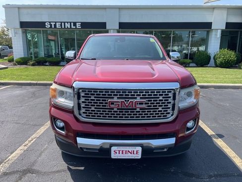 Used 2019 GMC Canyon Denali image 2