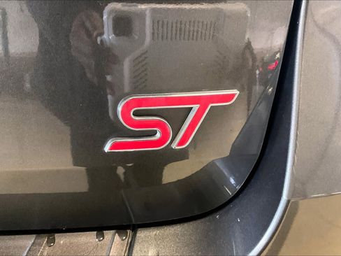 Used 2020 Ford Explorer ST w/ ST Street Pack image 9