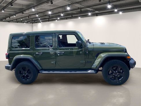 Used 2023 Jeep Wrangler Unlimited Sahara AWD/4WD image 8
