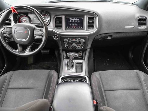 Used 2019 Dodge Charger SXT image 13