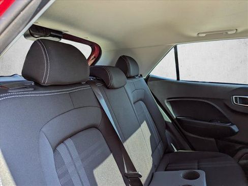 Used 2024 Hyundai Venue SEL FWD image 20