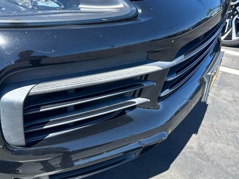 Used 2019 Porsche Cayenne AWD/4WD image 6