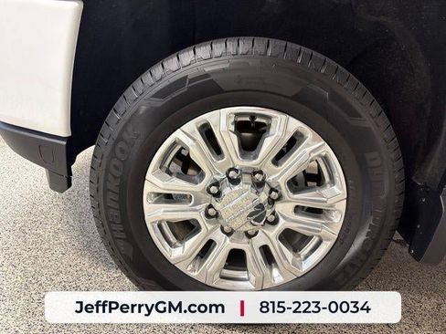 Used 2021 GMC Sierra 2500 Denali w/ Denali Ultimate Package AWD/4WD image 35