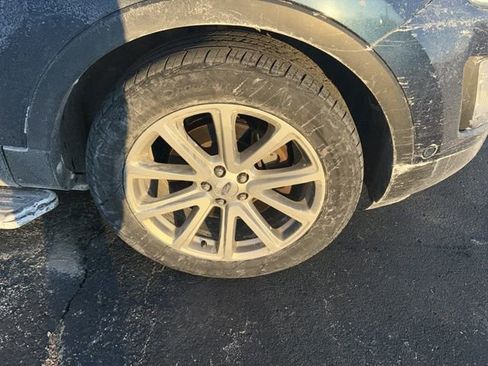 Used 2017 Ford Explorer Limited w/ Equipment Group 301A image 5