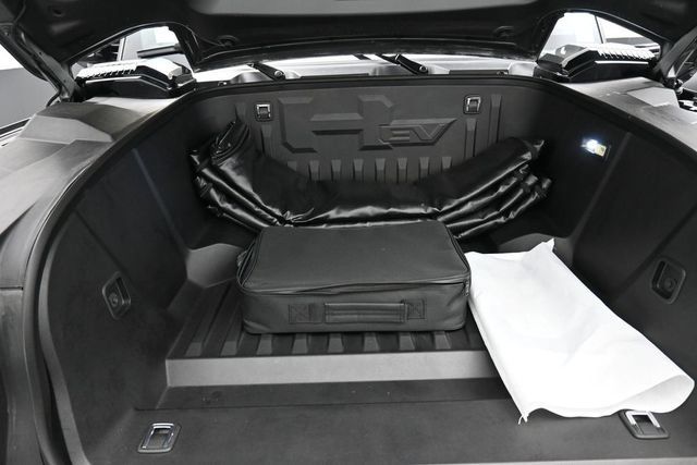 Used 2026 GMC Hummer EV 4x4 Crew Cab w/ Carbon Fiber Edition Package image 34