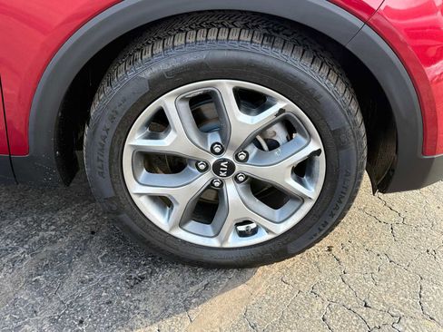 Used 2019 Kia Sorento EX image 7