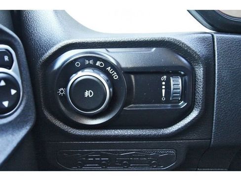 Used 2024 Jeep Wrangler Sport S image 18